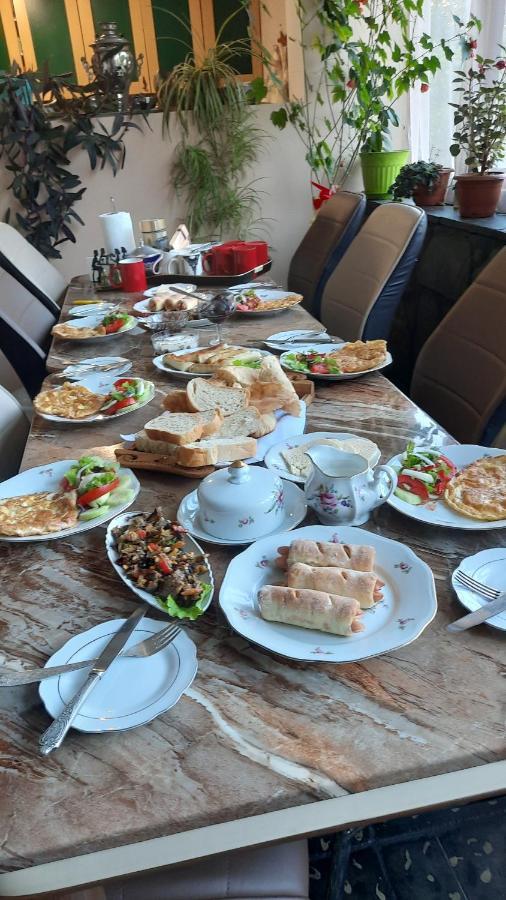 Gio-Nika Hotell Kazbegi Exteriör bild