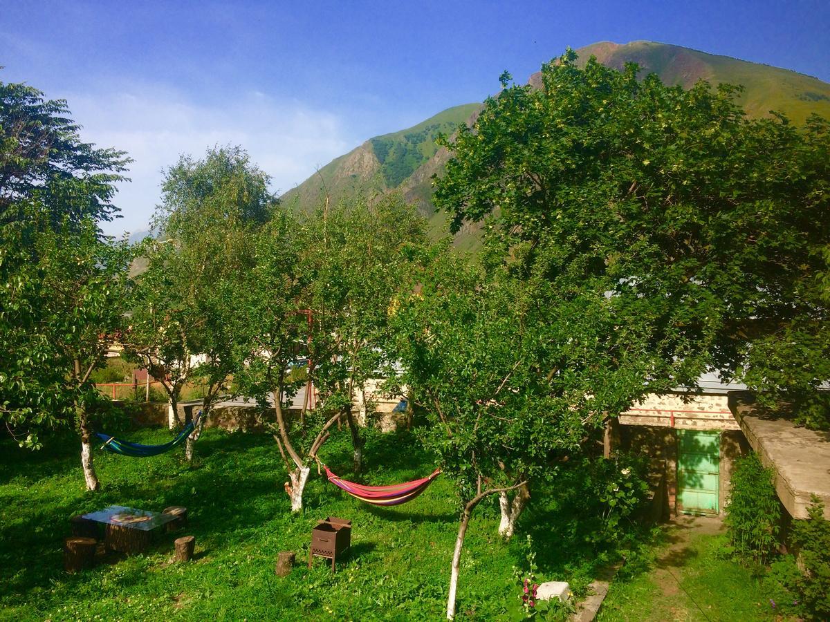 Gio-Nika Hotell Kazbegi Exteriör bild
