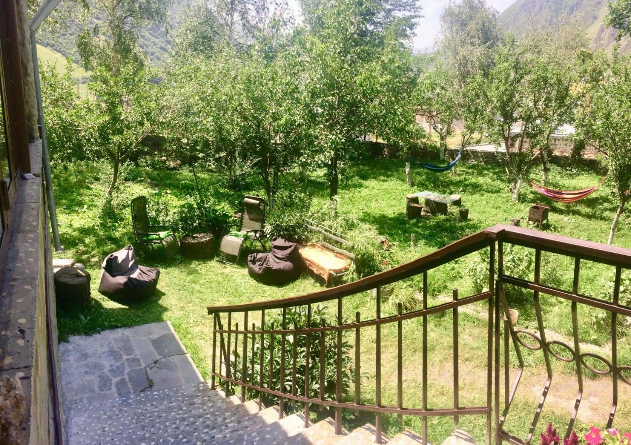 Gio-Nika Hotell Kazbegi Exteriör bild