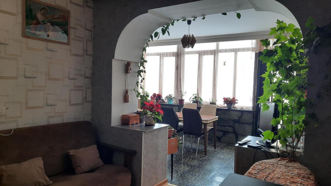 Gio-Nika Hotell Kazbegi Exteriör bild